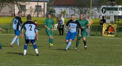 Majstrovský zápas Dúbravka - Žbince