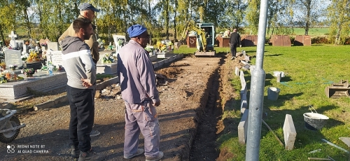 Cestička na cintoríne