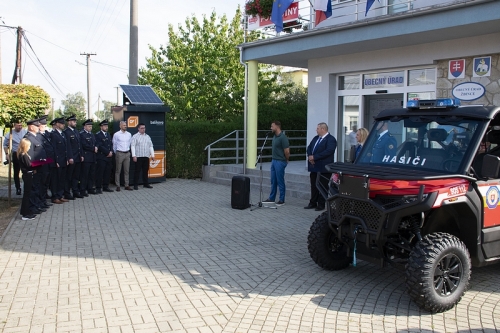 Odovzdávanie hasičskej techniky pre DHZ Žbince