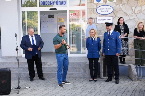 Odovzdávanie hasičskej techniky pre DHZ Žbince